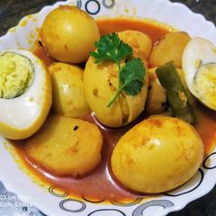 A picture of Egg curry.