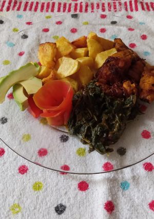 A picture of Braised chicken, sauteed' potatoes with coconut managu.