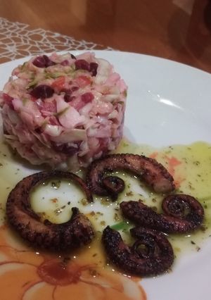 Φωτογραφία της συνταγής Χταπόδι σχάρας και κρύα σαλάτα