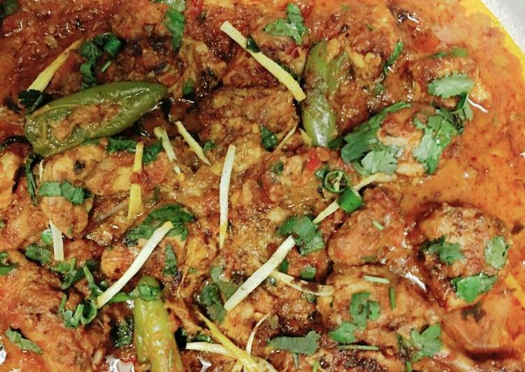 Steps to Make Favorite Tasty chicken karahi#eid kay pakwan