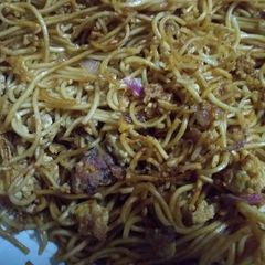 A picture of Chicken chowmin.