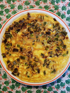Foto di Una semplice frittata di cipollotti