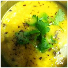 A picture of Dhooli Urad dal.