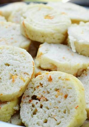 A picture of Delicious dumpling with carrots.