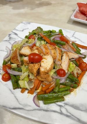 Foto resep Salad Sayur Dada Ayam Grill