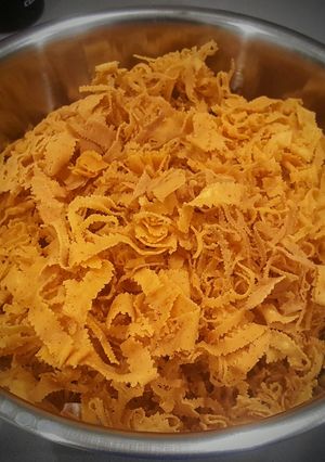 A picture of Pakkavada/ Ribbon Pakoda.