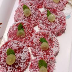 A picture of Watermelon Pudding.