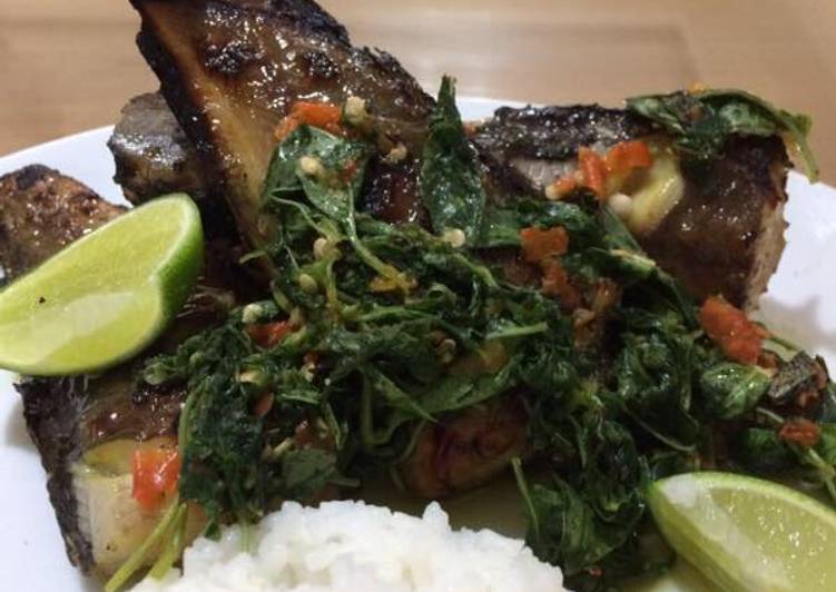 Cara Gampang Menyiapkan Lele bakar sambal kemangi, Enak