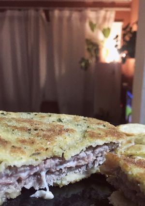 Una foto de Cachopo con mozzarella