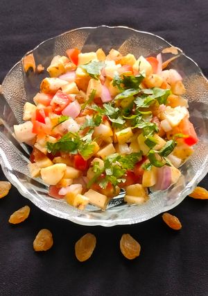 A picture of Guava raisin salsa.