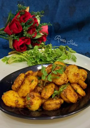 फ्राईड मसाला आलू (fried masala aloo recipe in Hindi) रेसिपी मुख्य फोटो