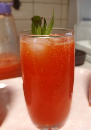 A picture of Watermelon lemonade.