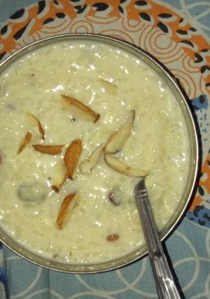 A picture of Vermicelli kheer.
