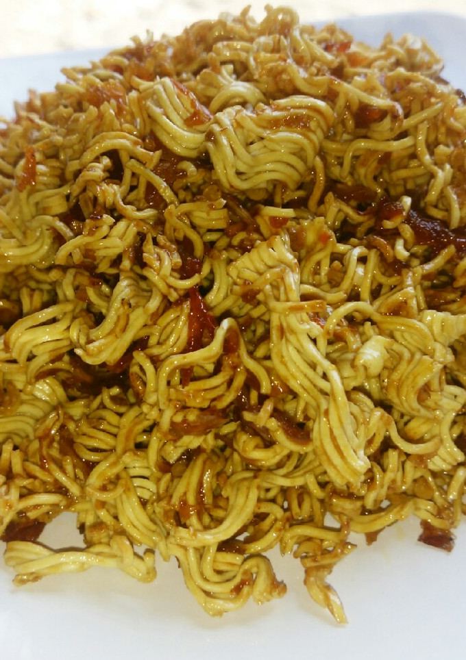 Foto resep Mie kriuk pesto pedas manis