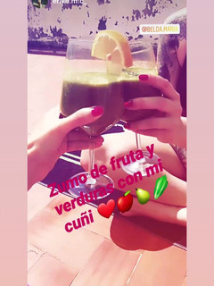 Una foto de Smoothie de frutas y verduras 🍍🍋🥬