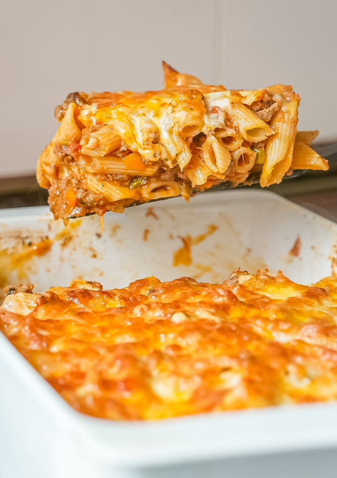 Una foto de Macarrones boloñesa gratinados