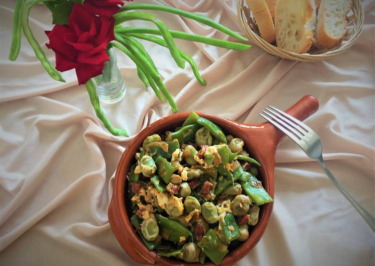 Revuelto de habitas y judías verdes con chorizo picante