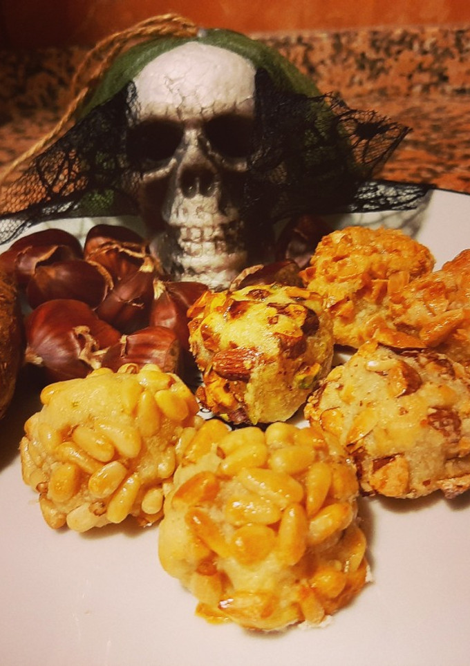 Una foto de Panellets de pinyons
