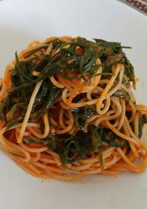 Foto di Spaghetti al sugo di agretti e peperoncino