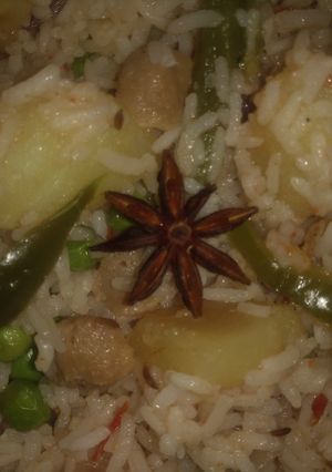 A picture of Fried Rice with Leftovers Rice.