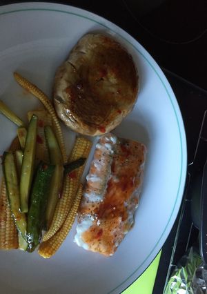 A picture of Salmon & Stir Fry Veg.