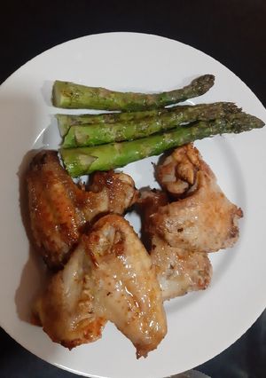 Una foto de Alitas de pollo con pimentón