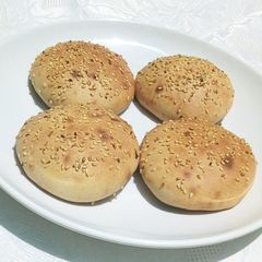 A picture of Burger buns.