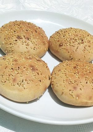 A picture of Burger buns.