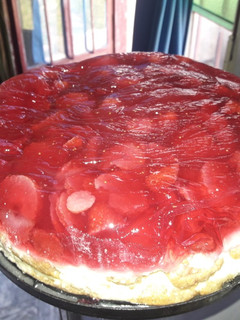 Una foto de Torta helada de frutillas⁸