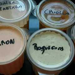 A picture of Salsas untables.