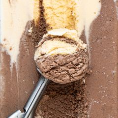 A picture of Two Tone Ice Cream.