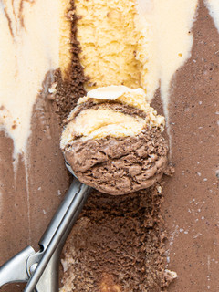 A picture of Two Tone Ice Cream.