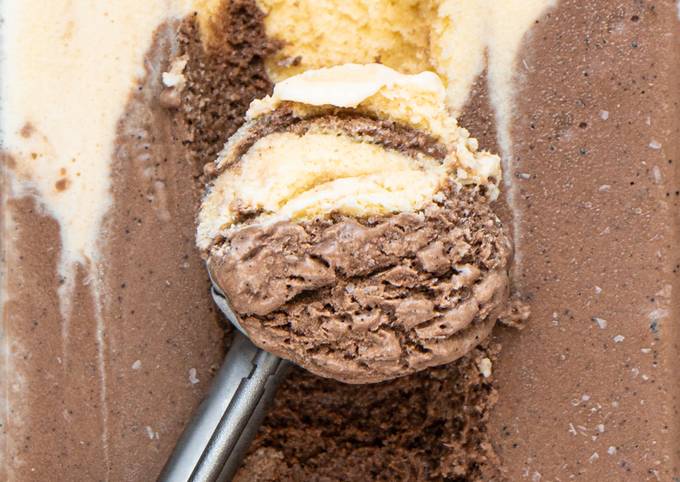 Simple Way to Prepare Award-winning Two Tone Ice Cream