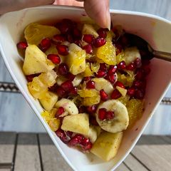 A picture of Mix Fruit chaat.