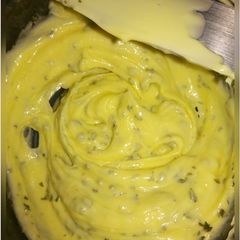 A picture of Garlicky Butter.