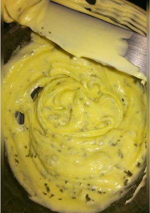 A picture of Garlicky Butter.