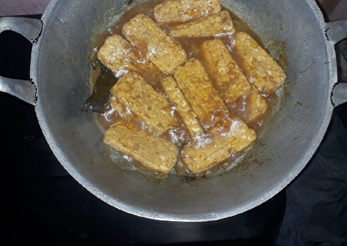 Tempe bacem