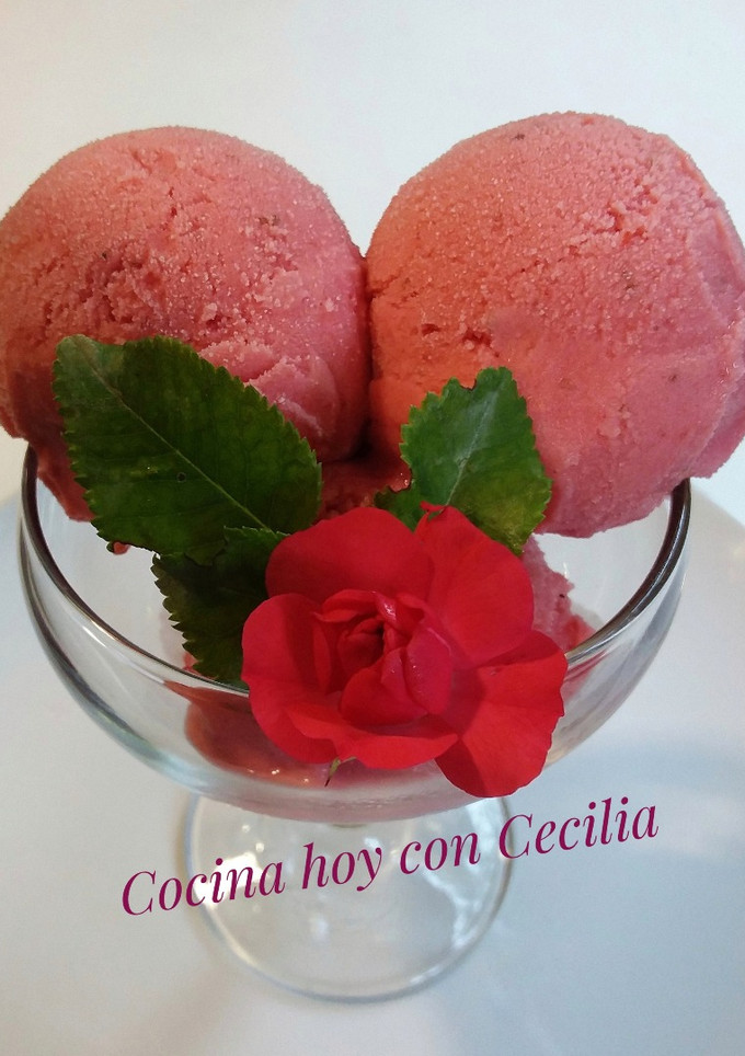 Una foto de Helado de fresa elaborado con la Monsieur Cuisine Plus