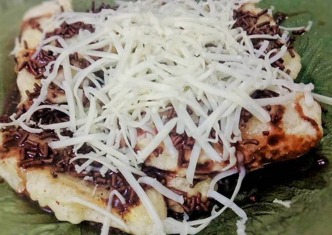 Cara Gampang Menyiapkan Pisang goreng crispy coklat keju, Bisa Manjain Lidah