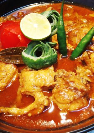 টমেটো বেরেস্তা মুর্গ (Tomato birista murgh recipe in Bengali) রেসিপির প্রধান ছবি