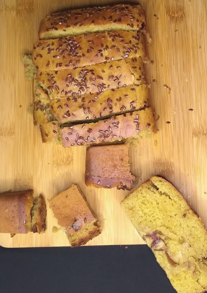 A picture of Dates and banana cake.