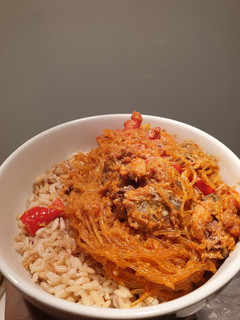 A picture of Indonesian stir fry mihun with sardines.