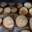 Papas al horno de ajo y mantequilla