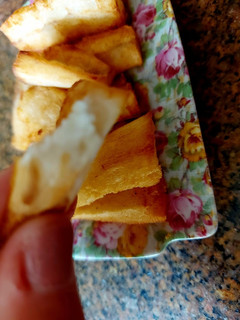 Foto de Mandioca frita (crocante por fora e cremosa por dentro) - Macaxeira frita, Aipim frito