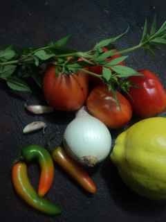 Una foto de Salsa Mexicana de membrillo otoñal, las correa del Ocote