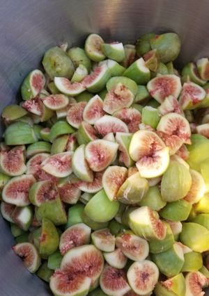 A picture of Fig jam.
