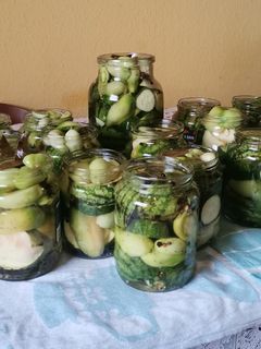 Zöld dinnye /zöld paradicsom/uborka mix recept fotója