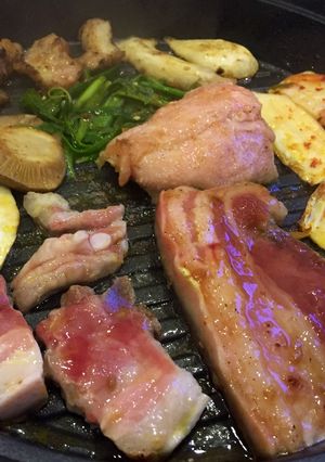 Hình của món Thịt ba chỉ nướng kimchi.
