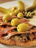 Tostada de Escalivada con Anchoas