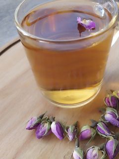 عکسی از دستور چای با گل محمدی